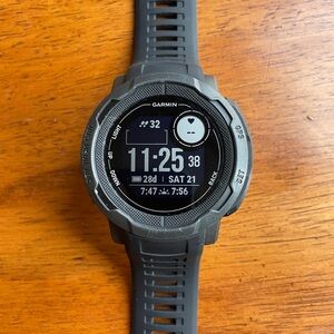 Garmin Instinct 2 GPS Smartwatch in Black